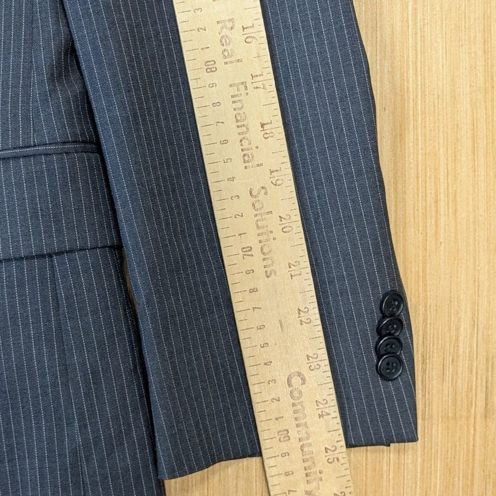 Tommy Hilfiger Mens Pinstripe Blazer Charcoal Gray Two‎ Button Suit Jacket